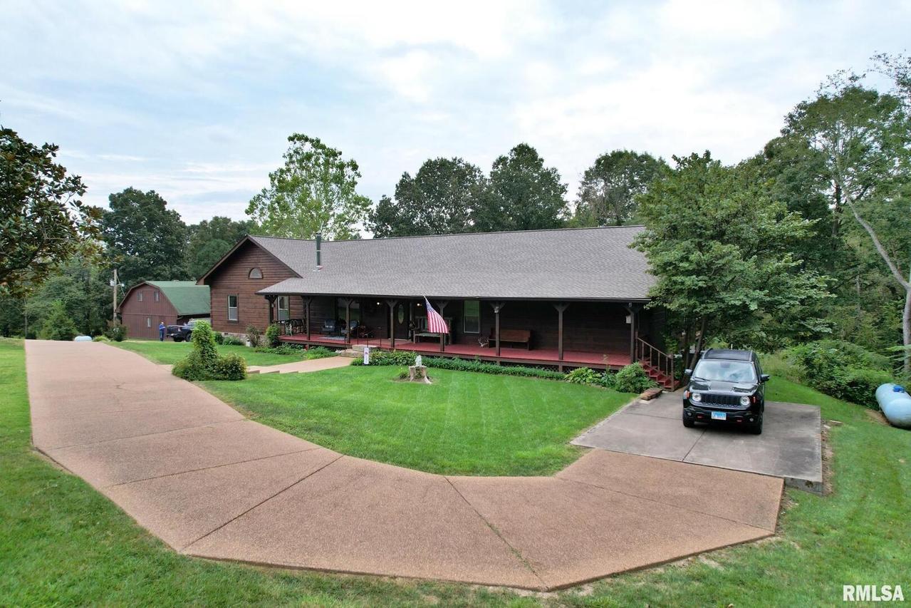 31 Stogey Rd., Brookport, IL 62910