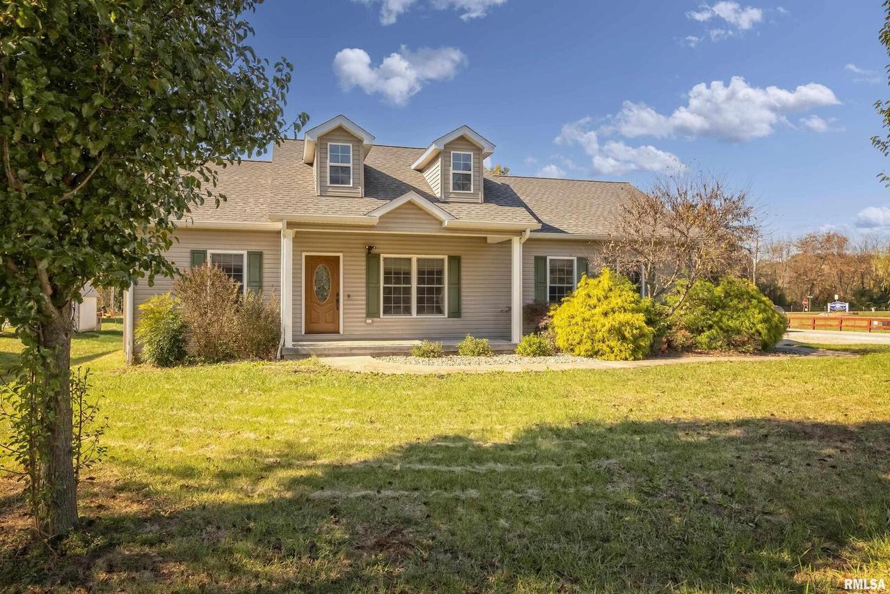 115 Townhouse Dr., Carterville, IL 62918