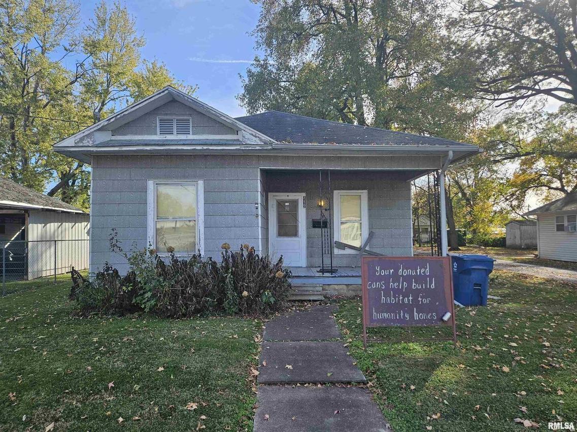 412 E Smith St., Benton, IL 62812