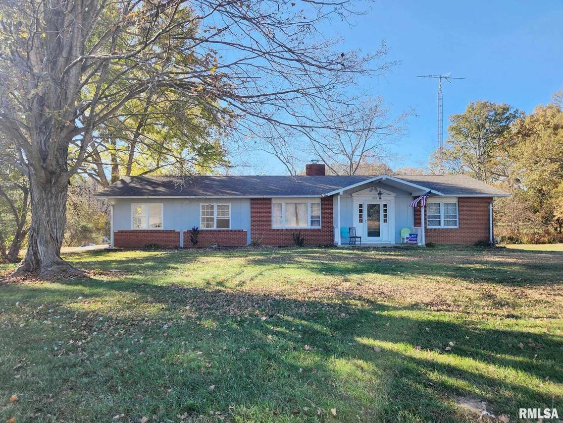 14679 N County Farm Ln., Mt Vernon, IL 62864