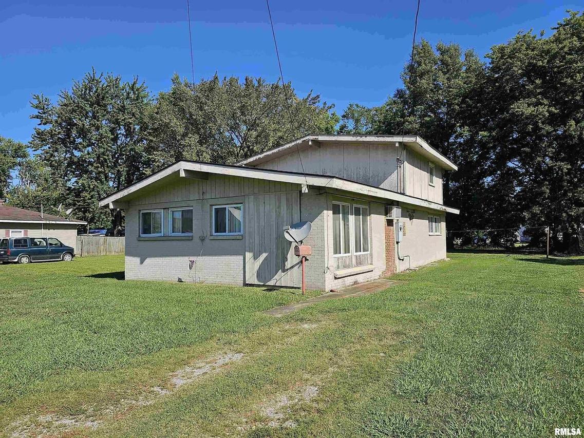 1017 E 6th St., Metropolis, IL 62960