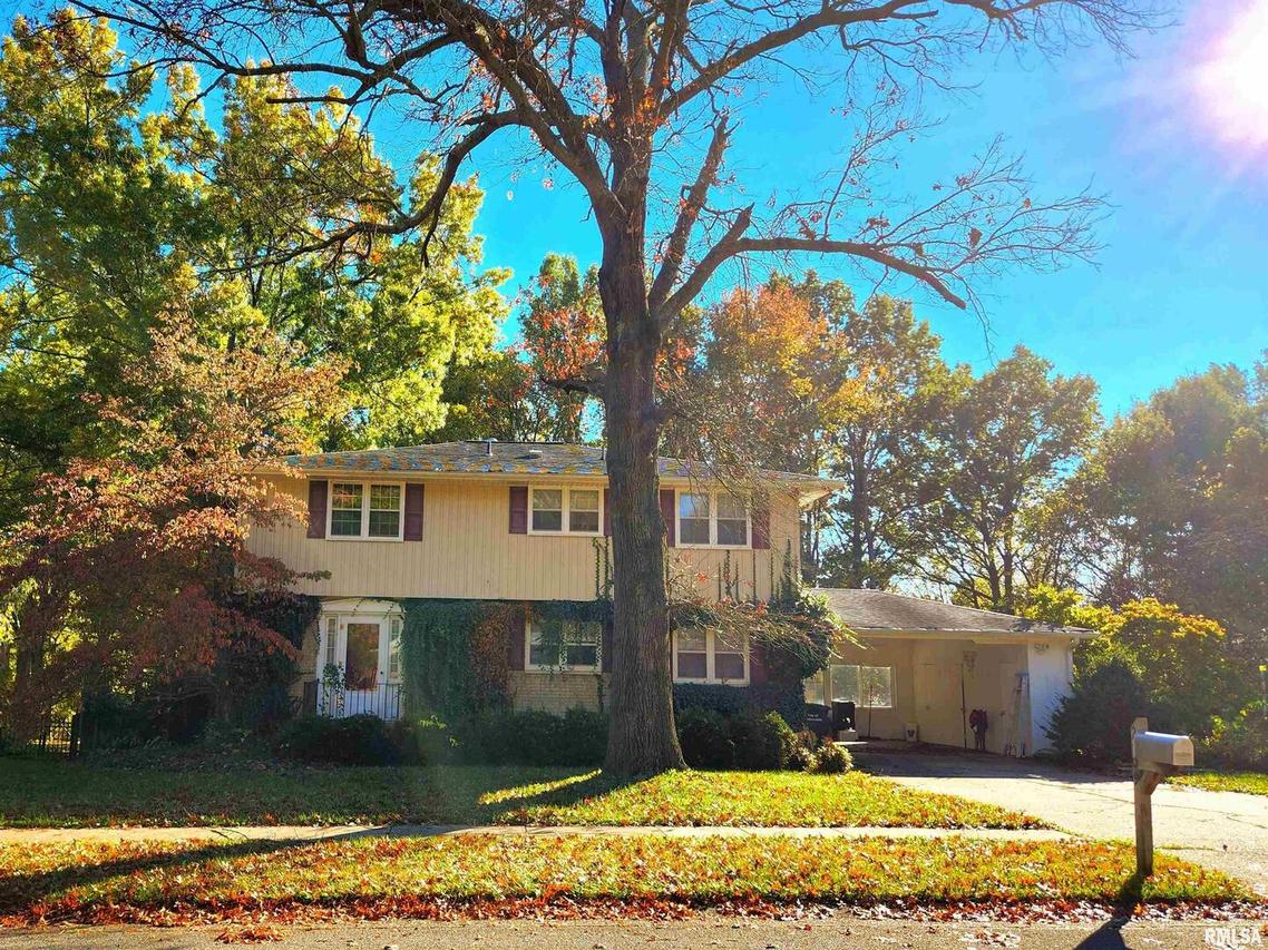 2709 W Kent Dr., Carbondale, IL 62901