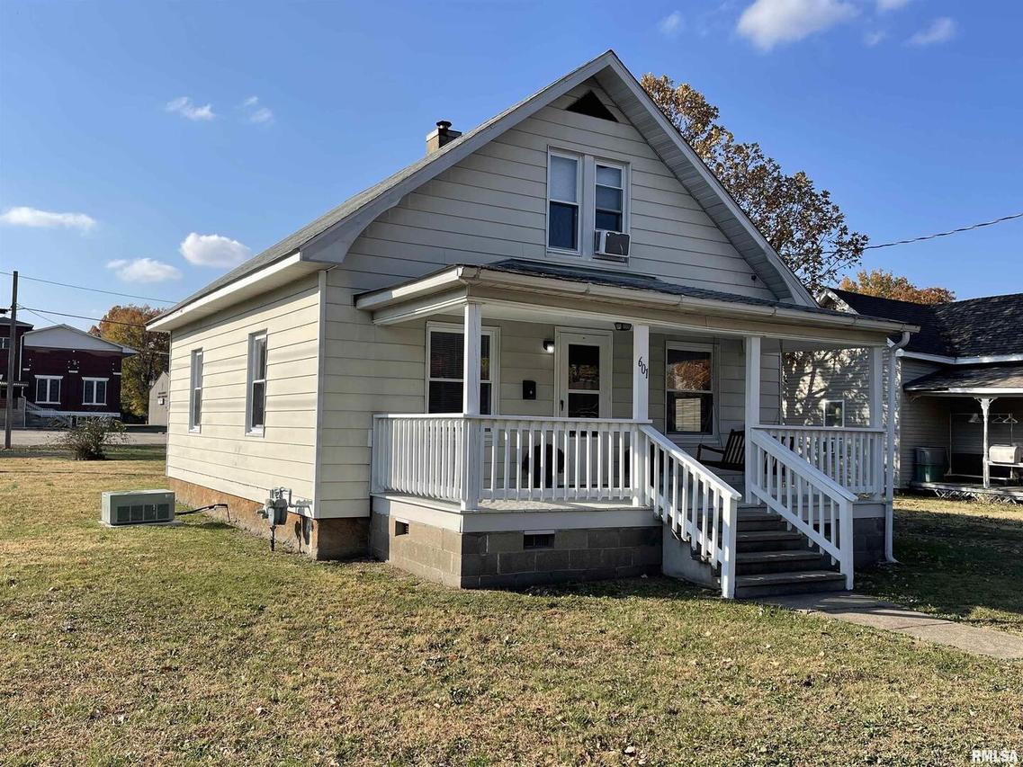 601 N Mcleansboro St., Benton, IL 62812