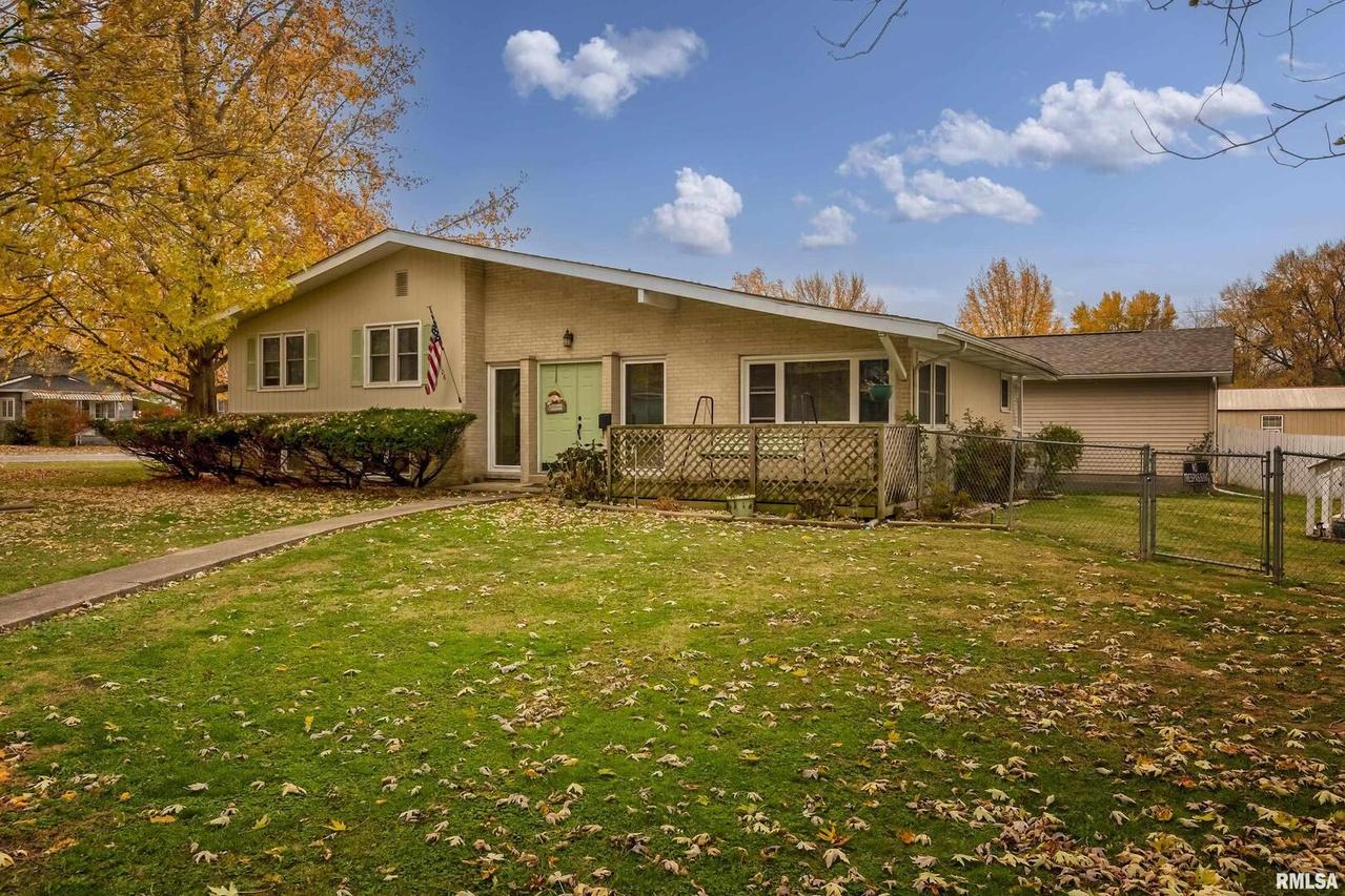 506 E Charles St., West Frankfort, IL 62896