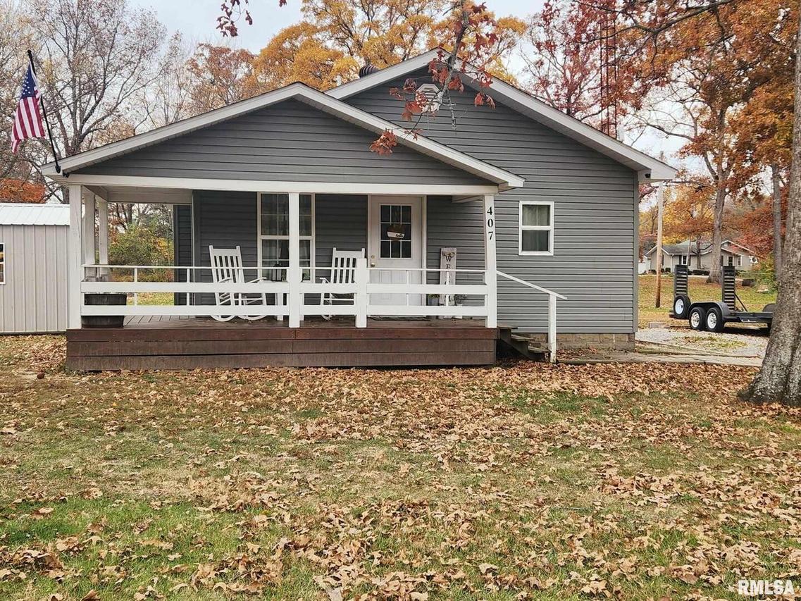 407 E South Ave., Bluford, IL 62814