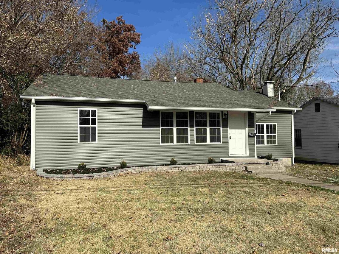 604 W Grand St., Carterville, IL 62918