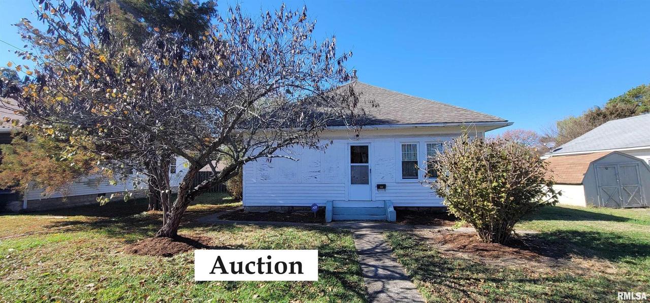 1402 Davis Ave., Johnston City, IL 62951