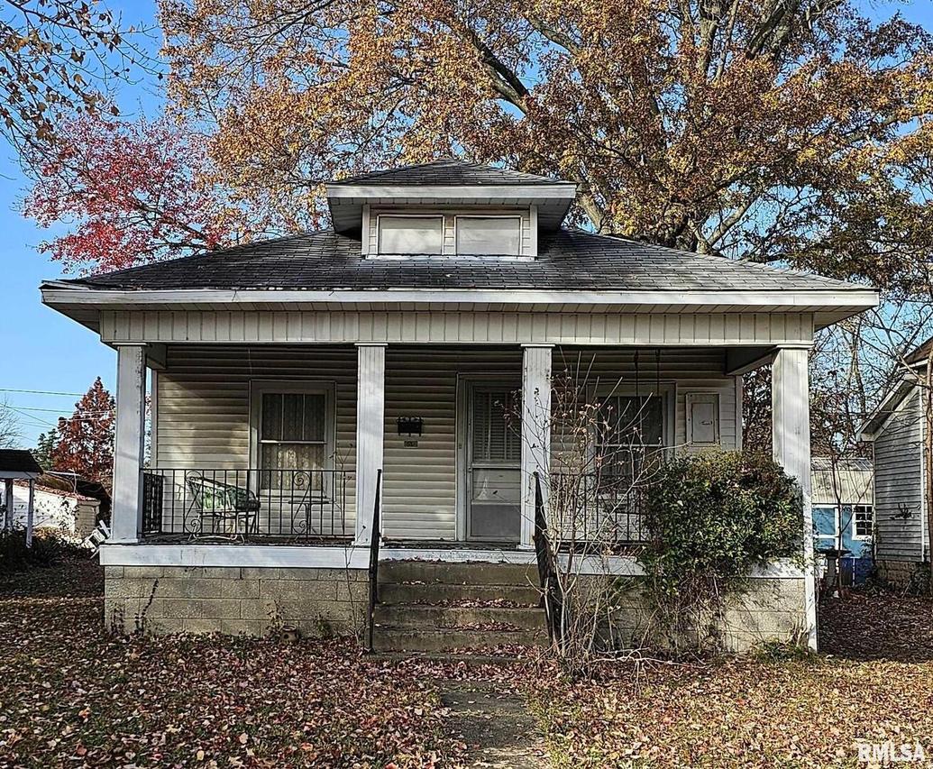 1019 S Mckinley St., Harrisburg, IL 62946