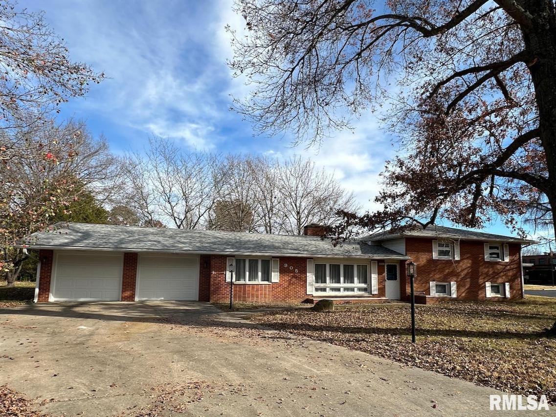 905 S Giant City Rd., Carbondale, IL 62901