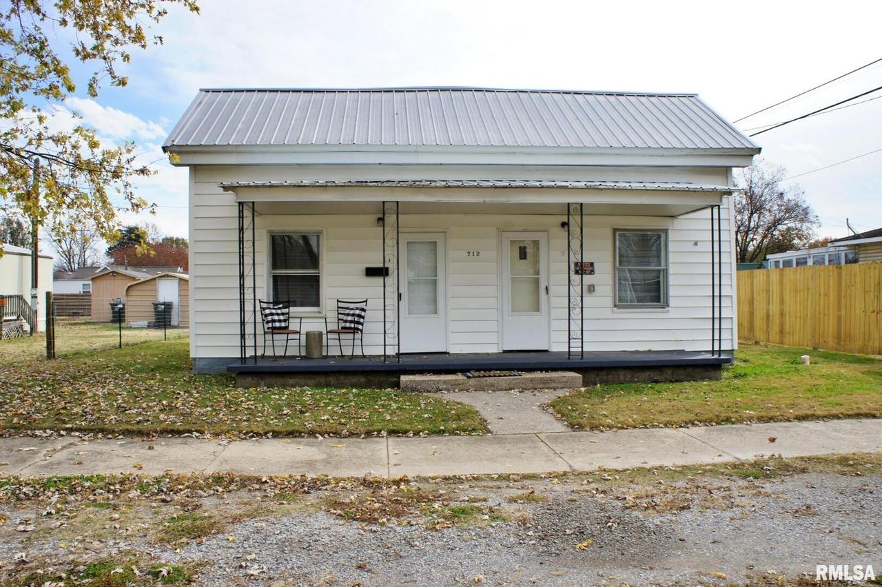 712 & 712 1/2 Catherine St., Metropolis, IL 62960