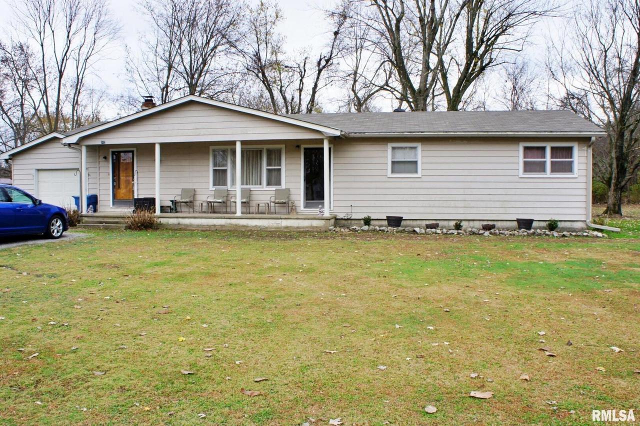 542 Tucker Ln., Metropolis, IL 62960