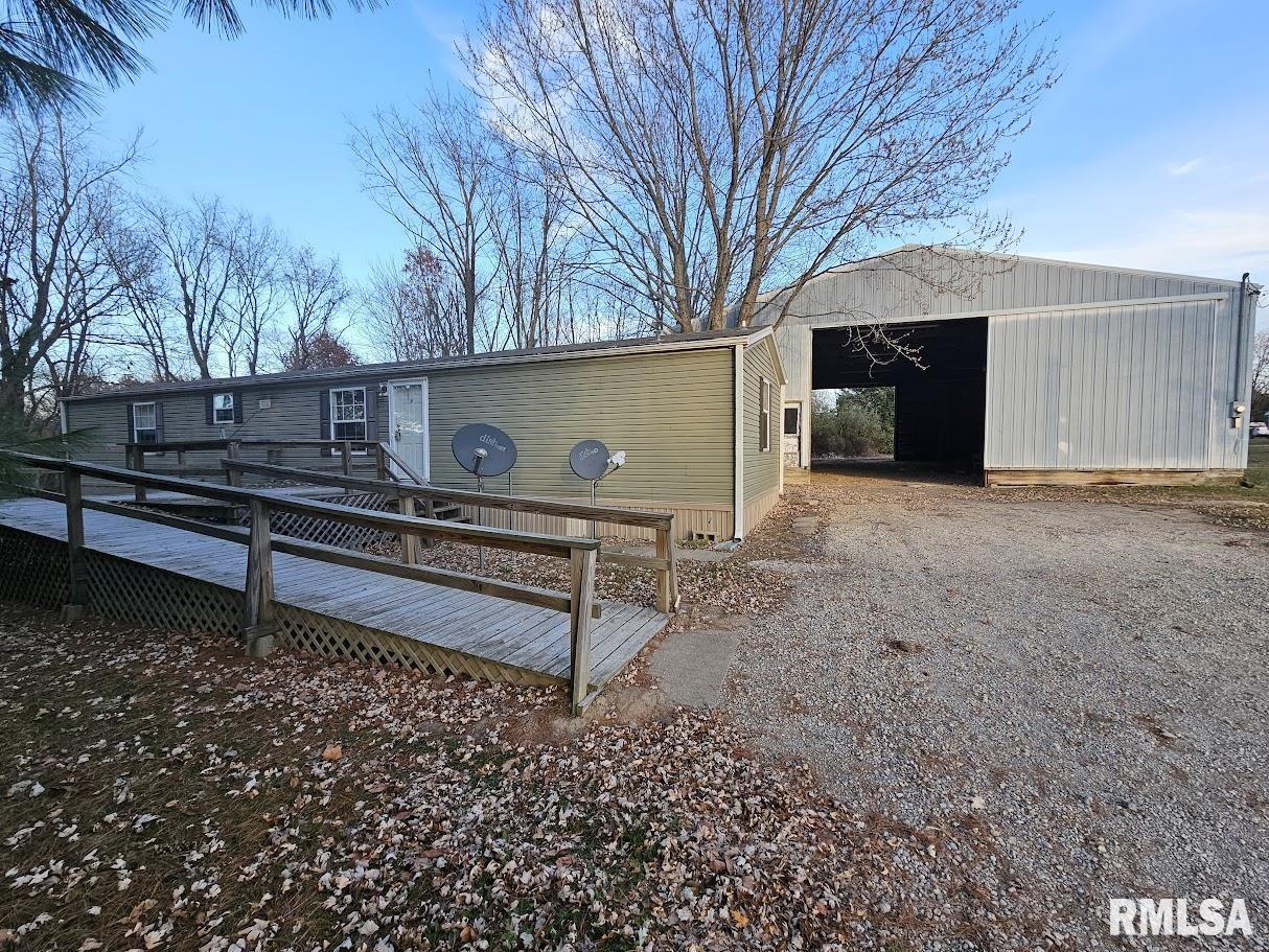 2612 Miles Ln., Salem, IL 62881