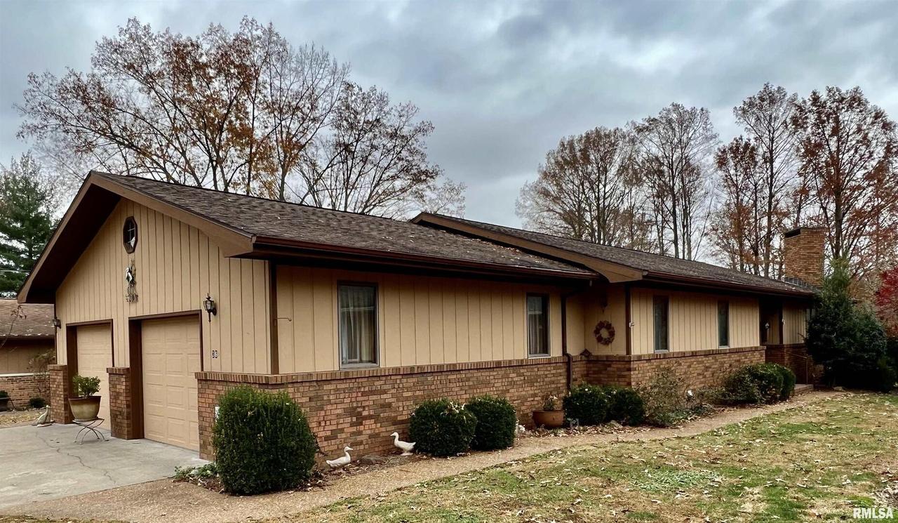 36 E New Thompson Lake Rd., Carbondale, IL 62901