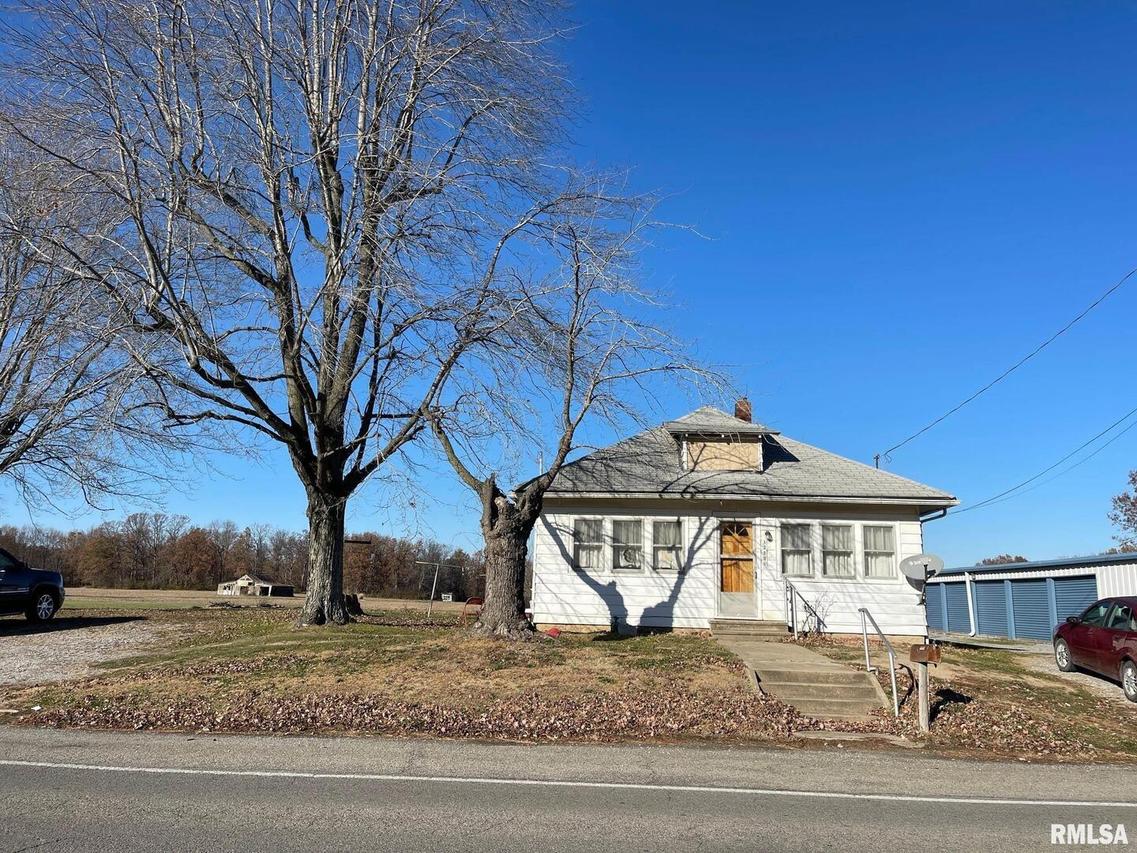 13805 Ewing Rd., Whittington, IL 62897