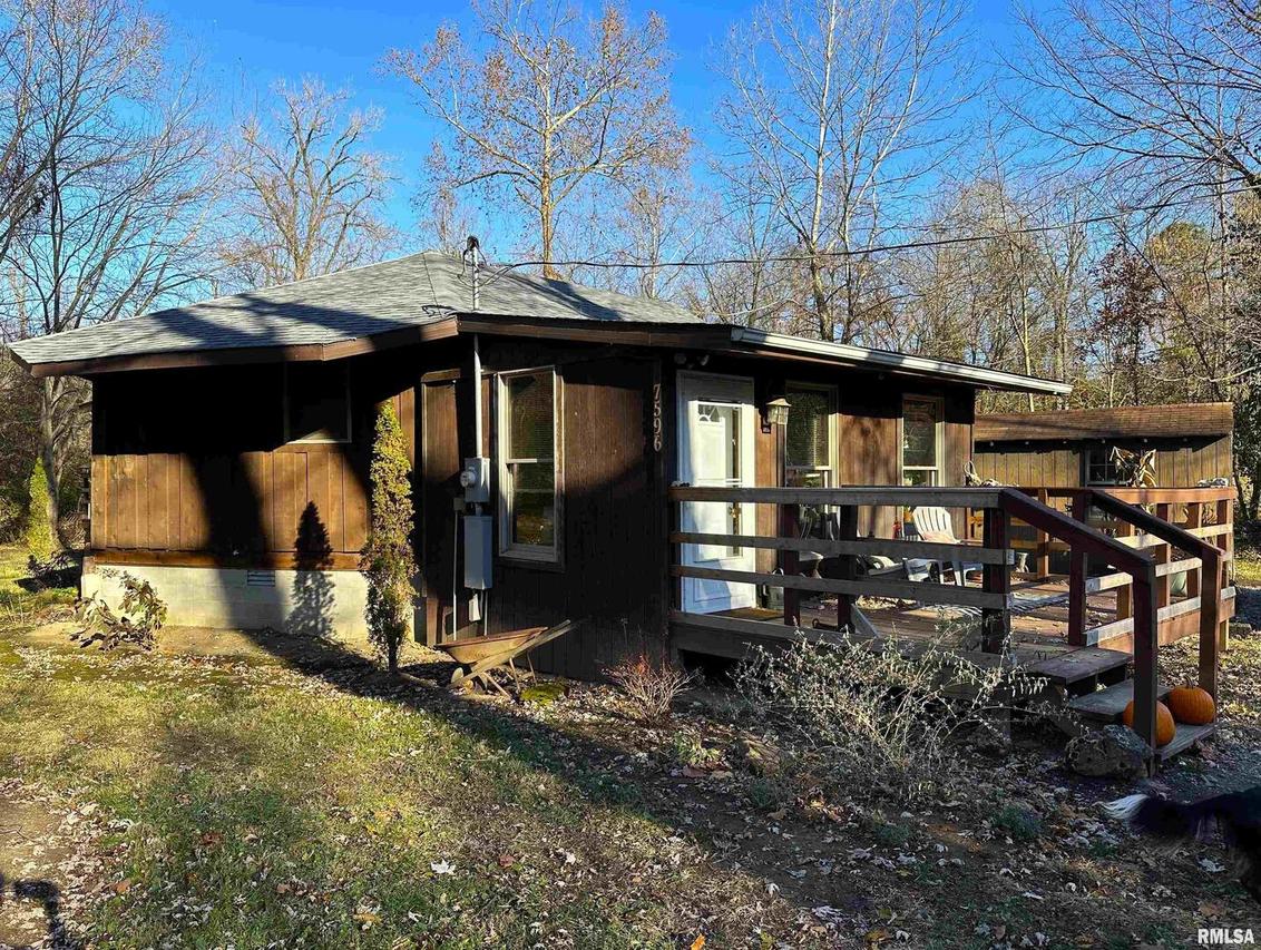 7596 Sequoia Rd., Carbondale, IL 62902