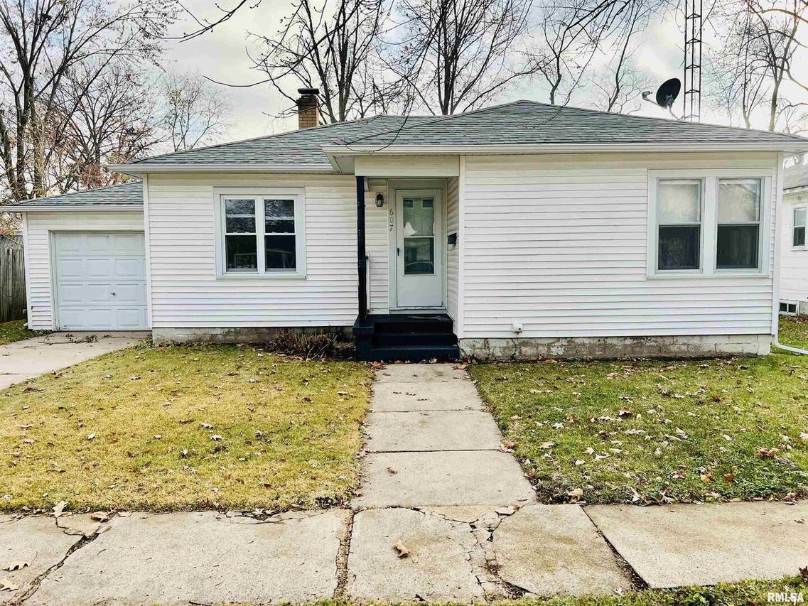 607 E 7th St., Centralia, IL 62801