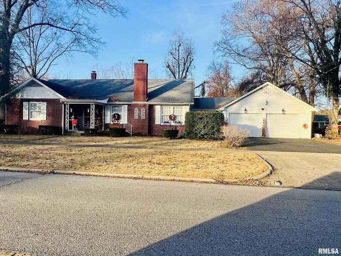 616 S Lincoln, Centralia, IL 62801
