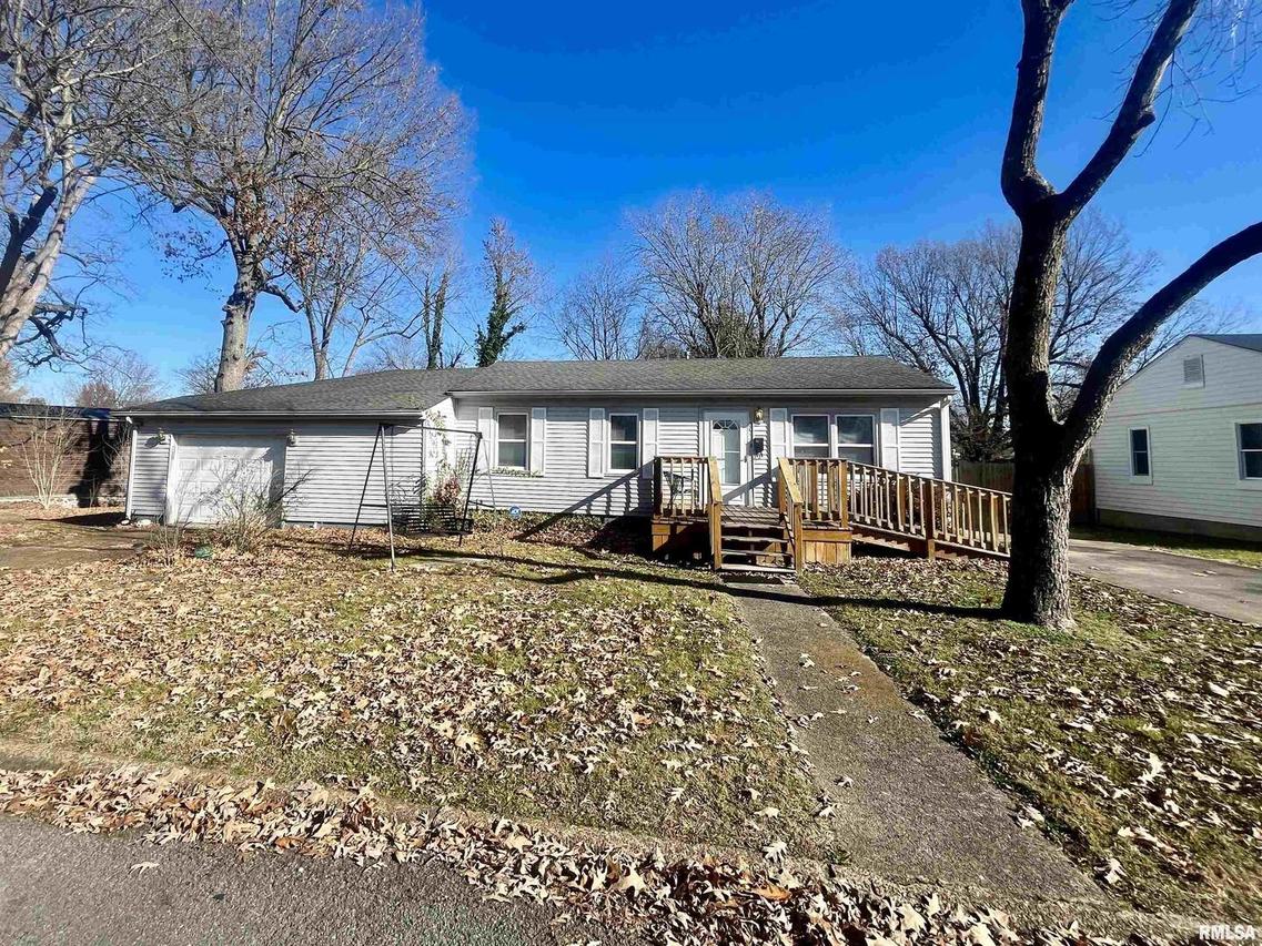 2044 Greenview Ave., Metropolis, IL 62960