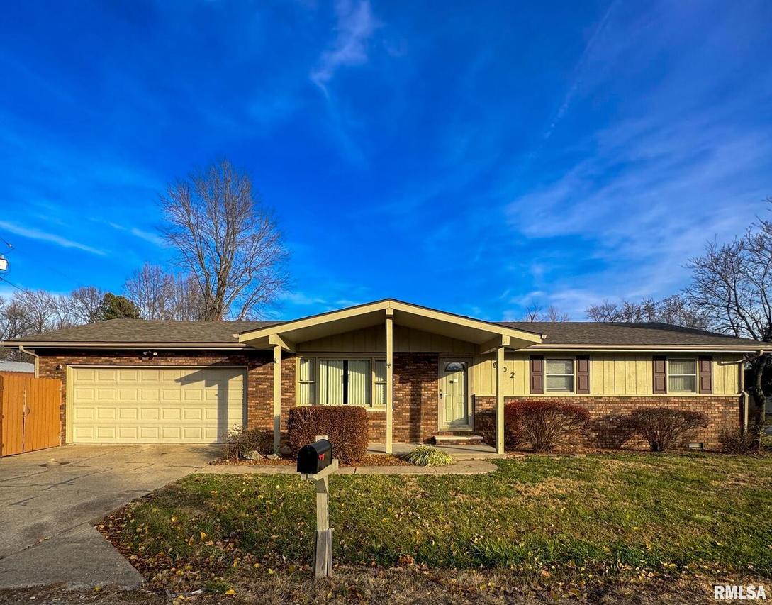 802 N Hughes St., West Frankfort, IL 62896