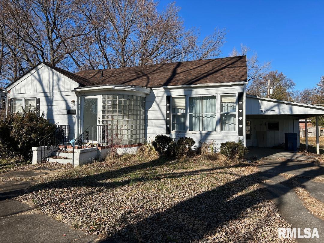 417 W 5th St., Benton, IL 62812