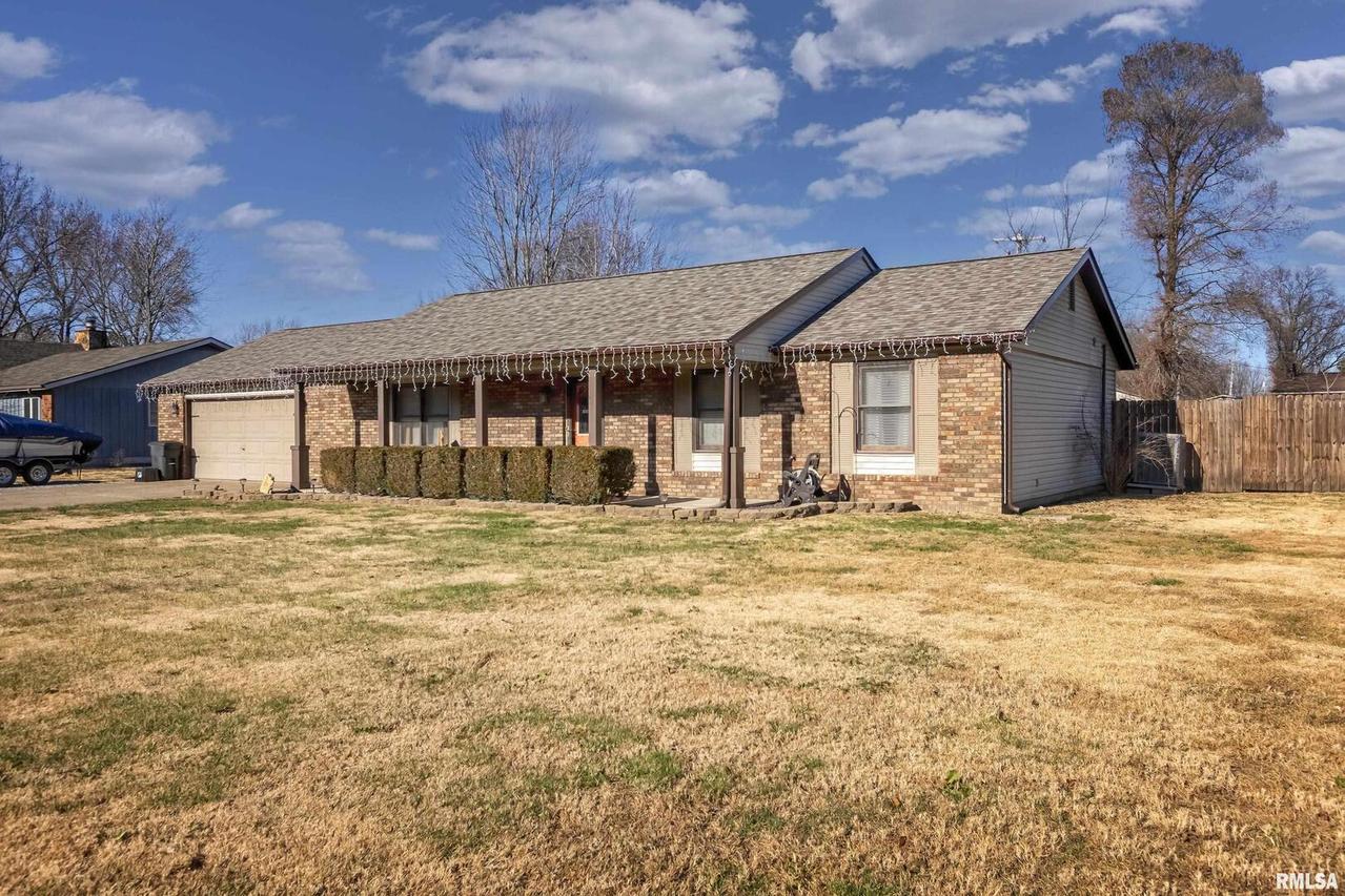 3302 W Main St., Marion, IL 62959