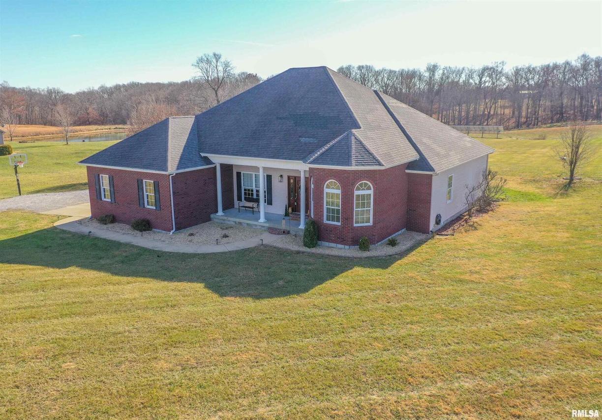 15295 E Holland Dr., Mt Vernon, IL 62864