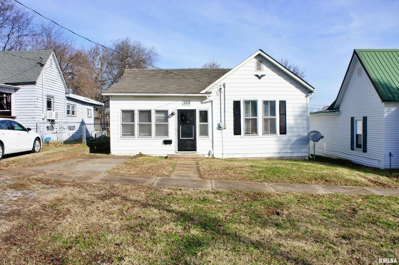 309 E 9th St., Metropolis, IL 62960