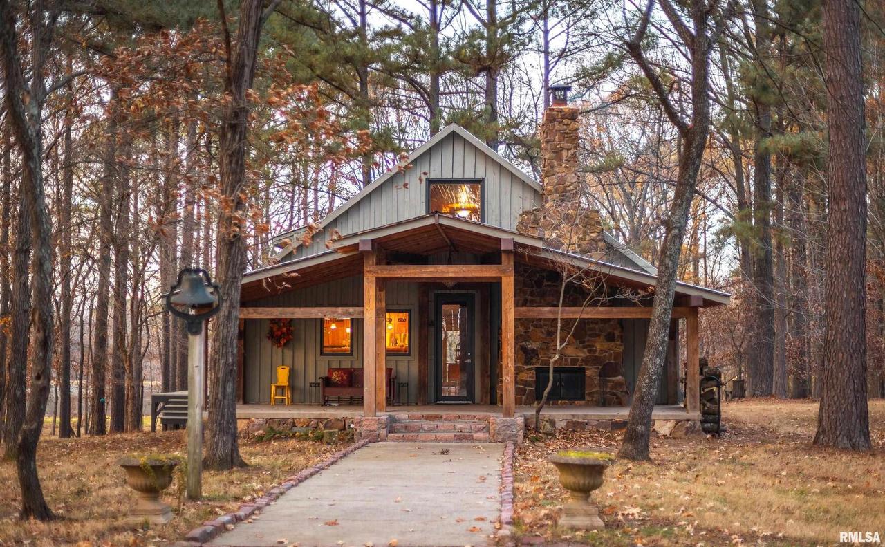 15247 Laminack Rd., Carterville, IL 62918