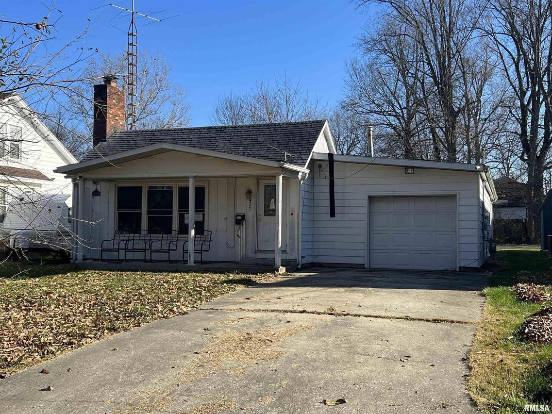 427 N High St., Centralia, IL 62801