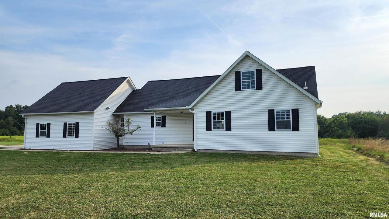 4159 E Richview Rd., Woodlawn, IL 62898