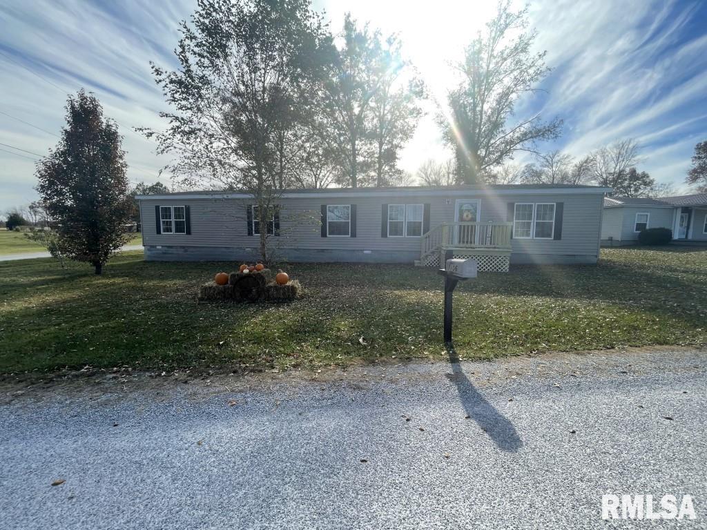 106 Quail Run, Woodlawn, IL 62898