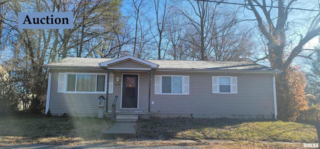 1236 Midway Ct., Marion, IL 62959