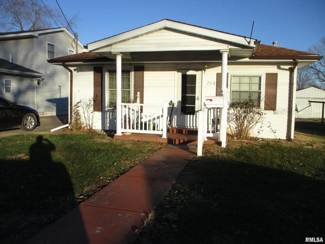 708 S Jesse St., Christopher, IL 62822