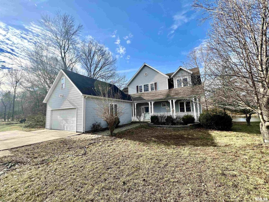 275 Lake Shore Dr., Murphysboro, IL 62966