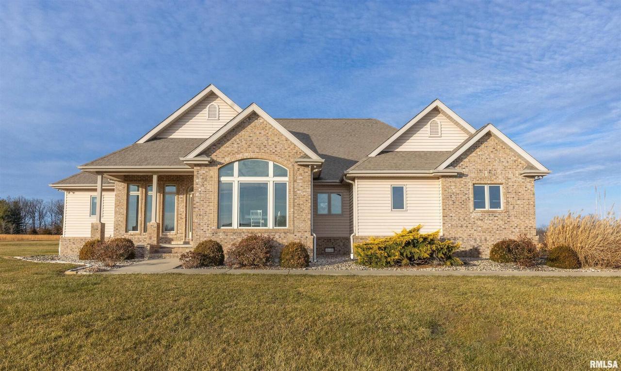 15228 E Holland Dr., Mt Vernon, IL 62864