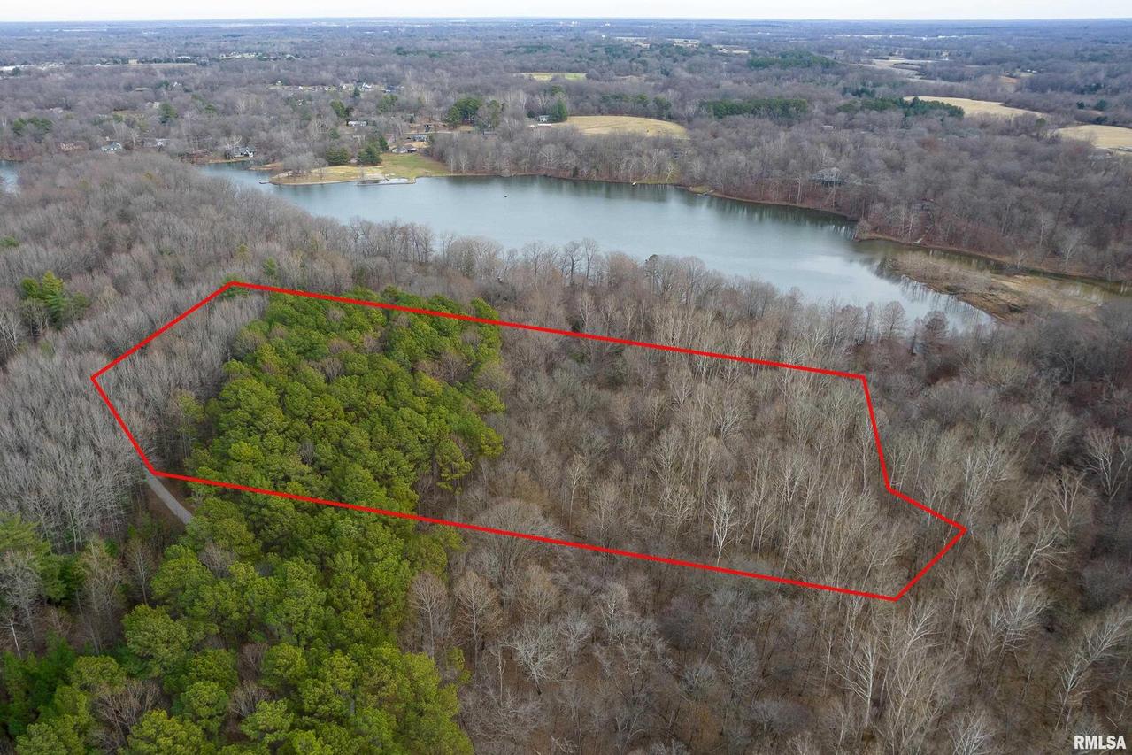 000 River Rock Rd., Murphysboro, IL 62966