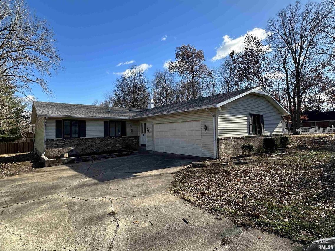 1620 Midway, Herrin, IL 62948