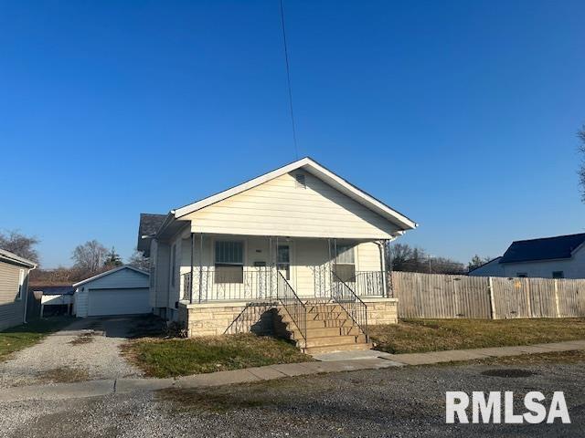 305 E Jackson St., Pinckneyville, IL 62274