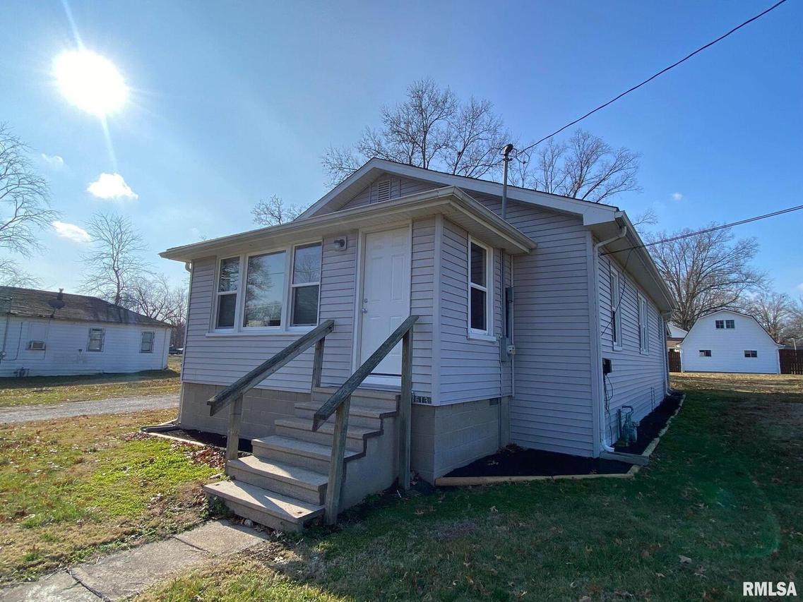 613 S Mcleansboro St., Benton, IL 62812