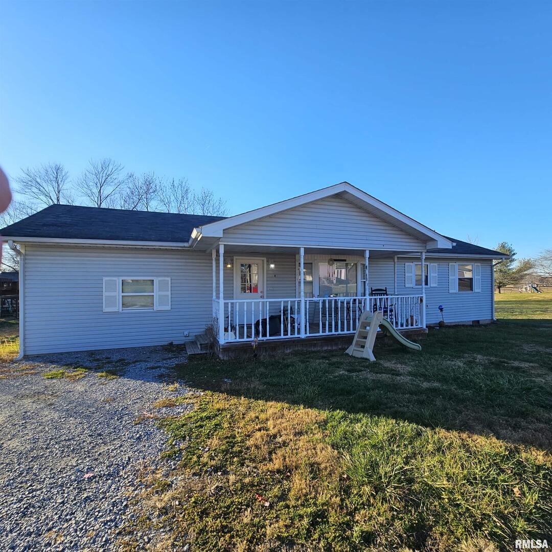 150 Kane Rd., Eldorado, IL 62930