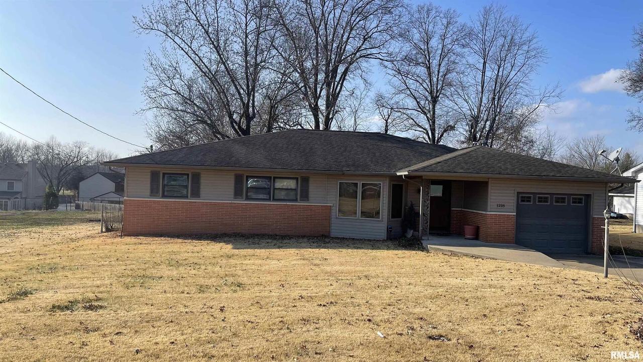 1218 S Bevabeck Dr., Marion, IL 62959