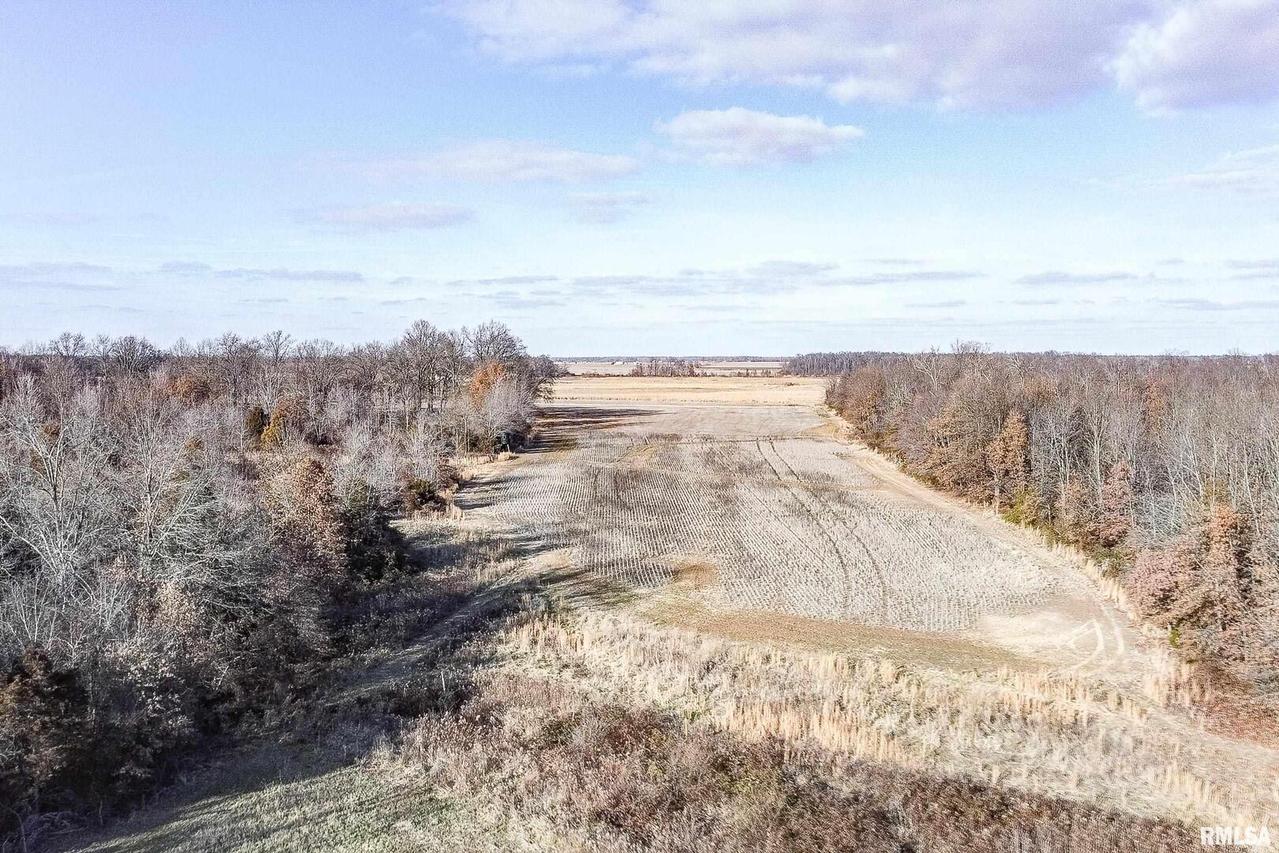 374 County Road 400 E Rd., Wayne City, IL 62895