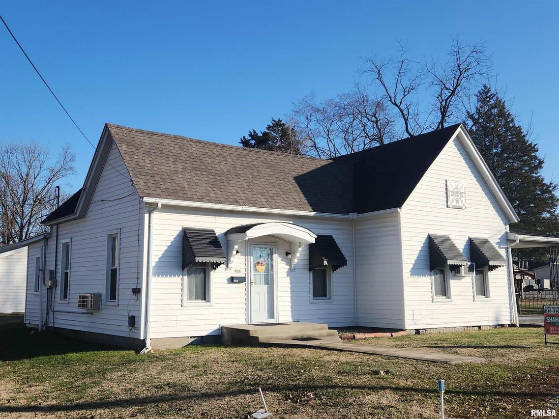 406 Duckworth St., Pinckneyville, IL 62274
