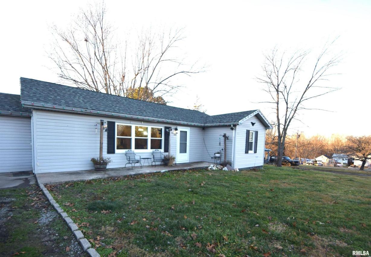 305 S Logan St., Creal Springs, IL 62922