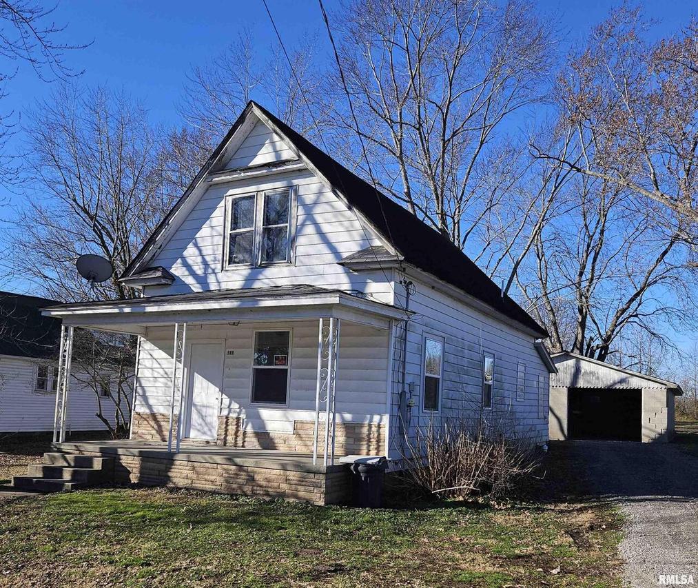 437 N Thompson St., Carrier Mills, IL 62917