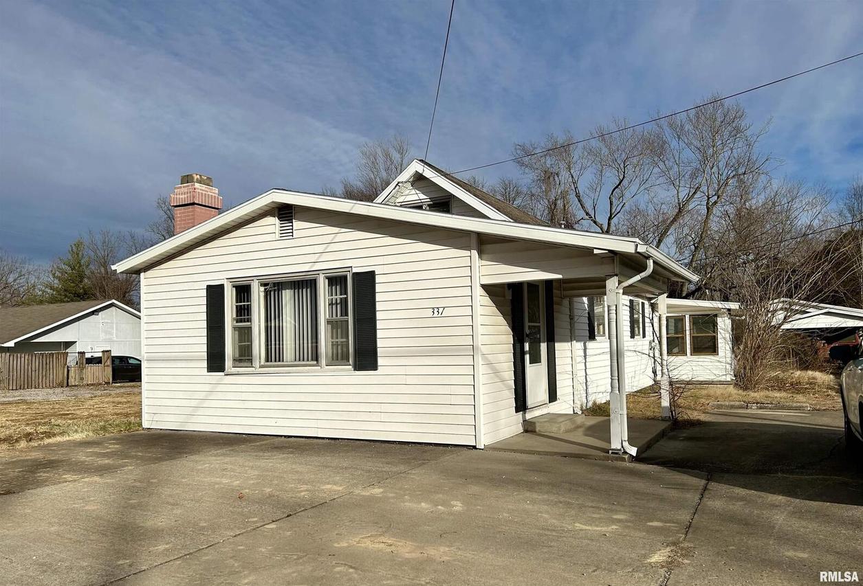 337-339 S Lewis Ln. #2, Carbondale, IL 62901