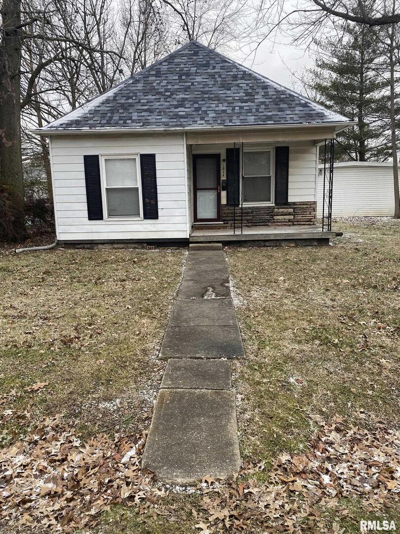 1004 Bond St., Centralia, IL 62801