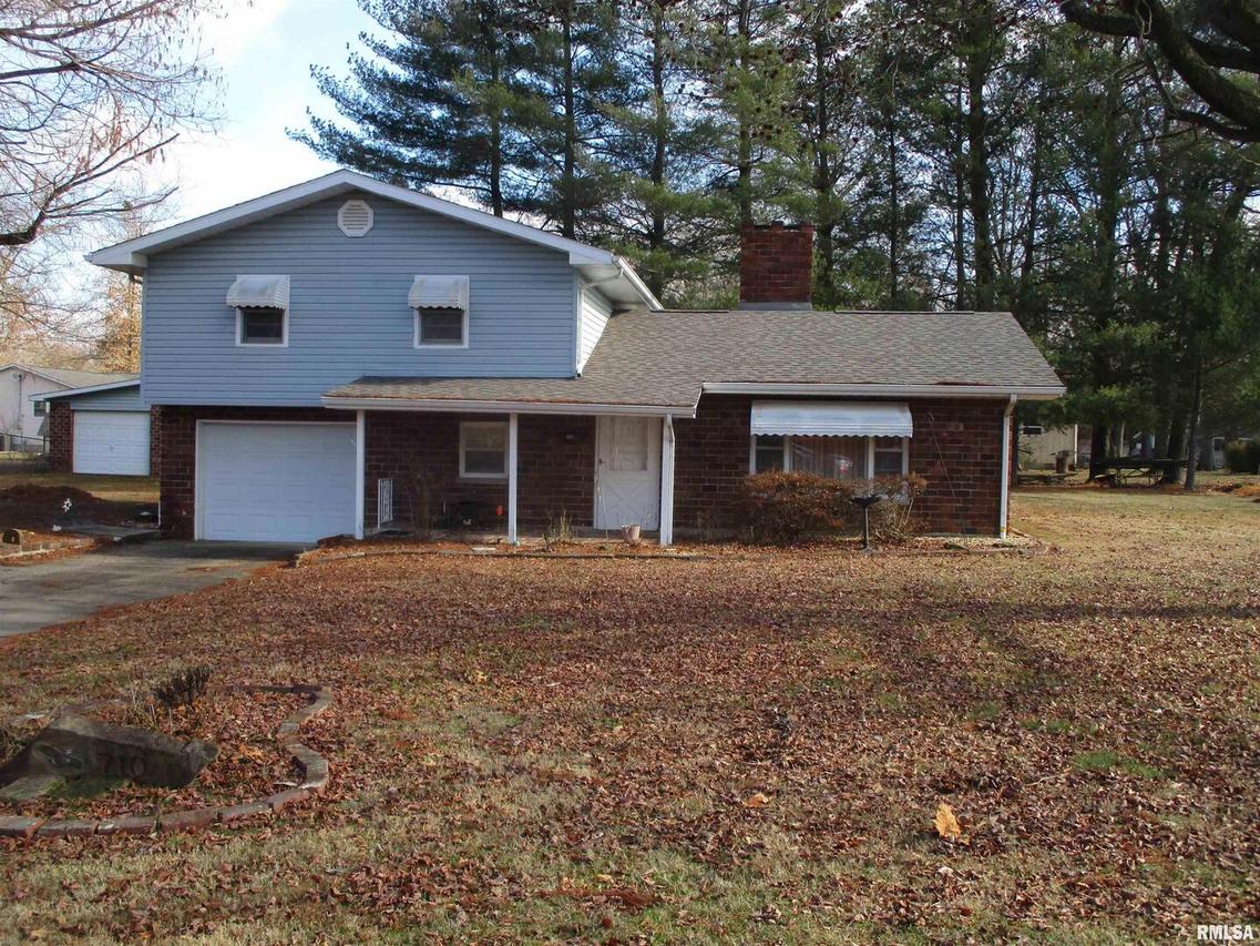 710 S Commercial St., Benton, IL 62812