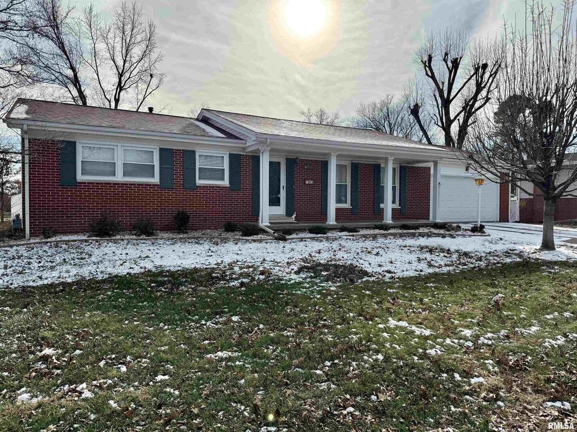 1803 W Warren St., Marion, IL 62959