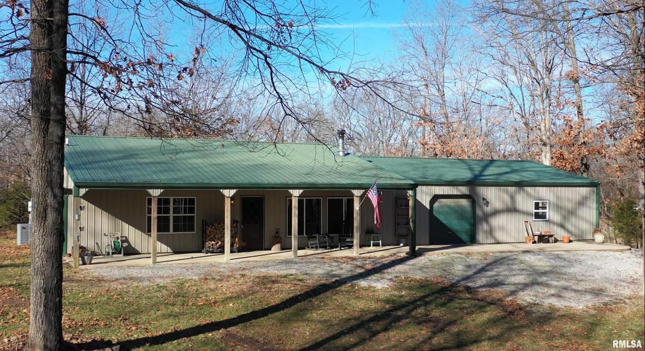 2992 000 E Rd., Thompsonville, IL 62890